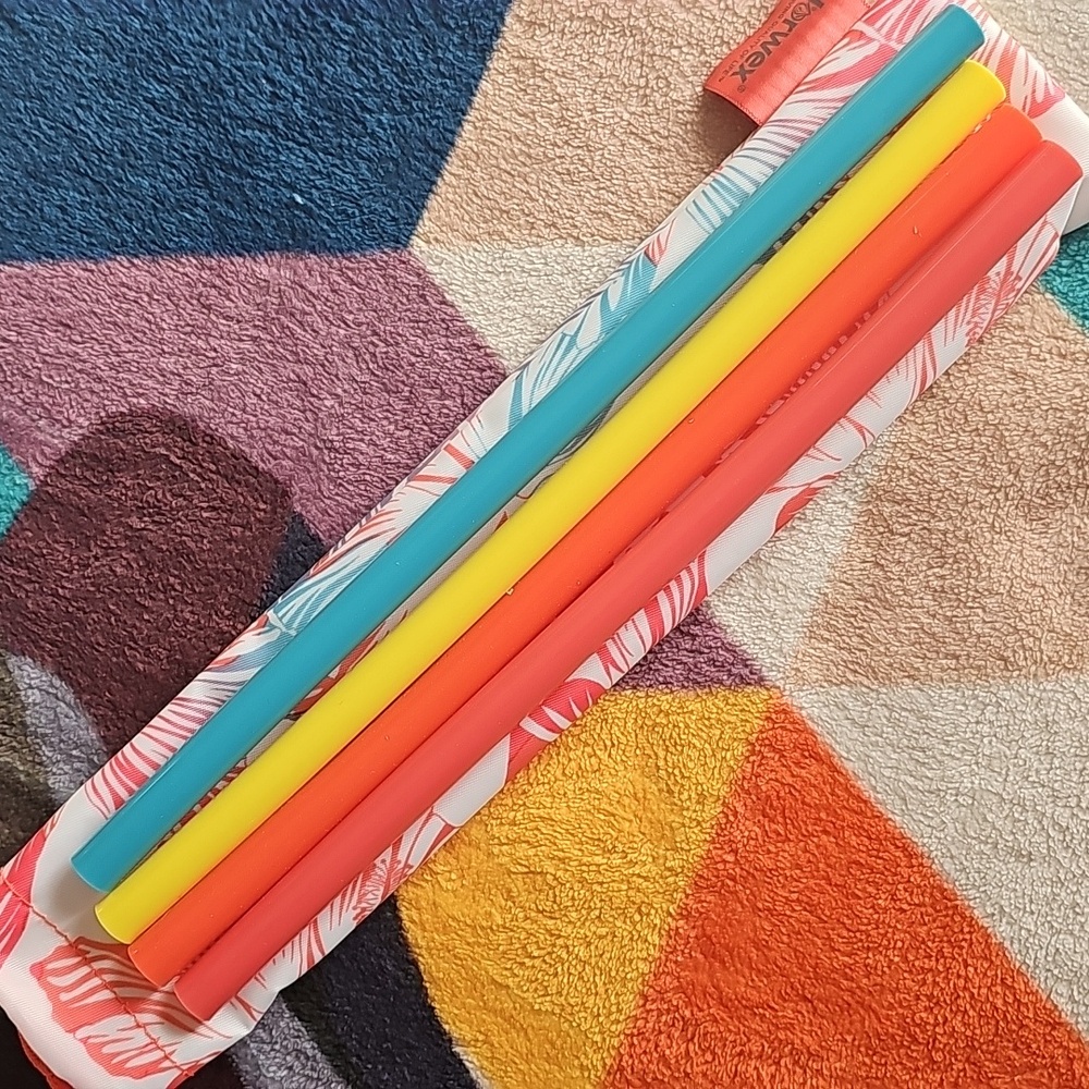 Norwex Straw Set